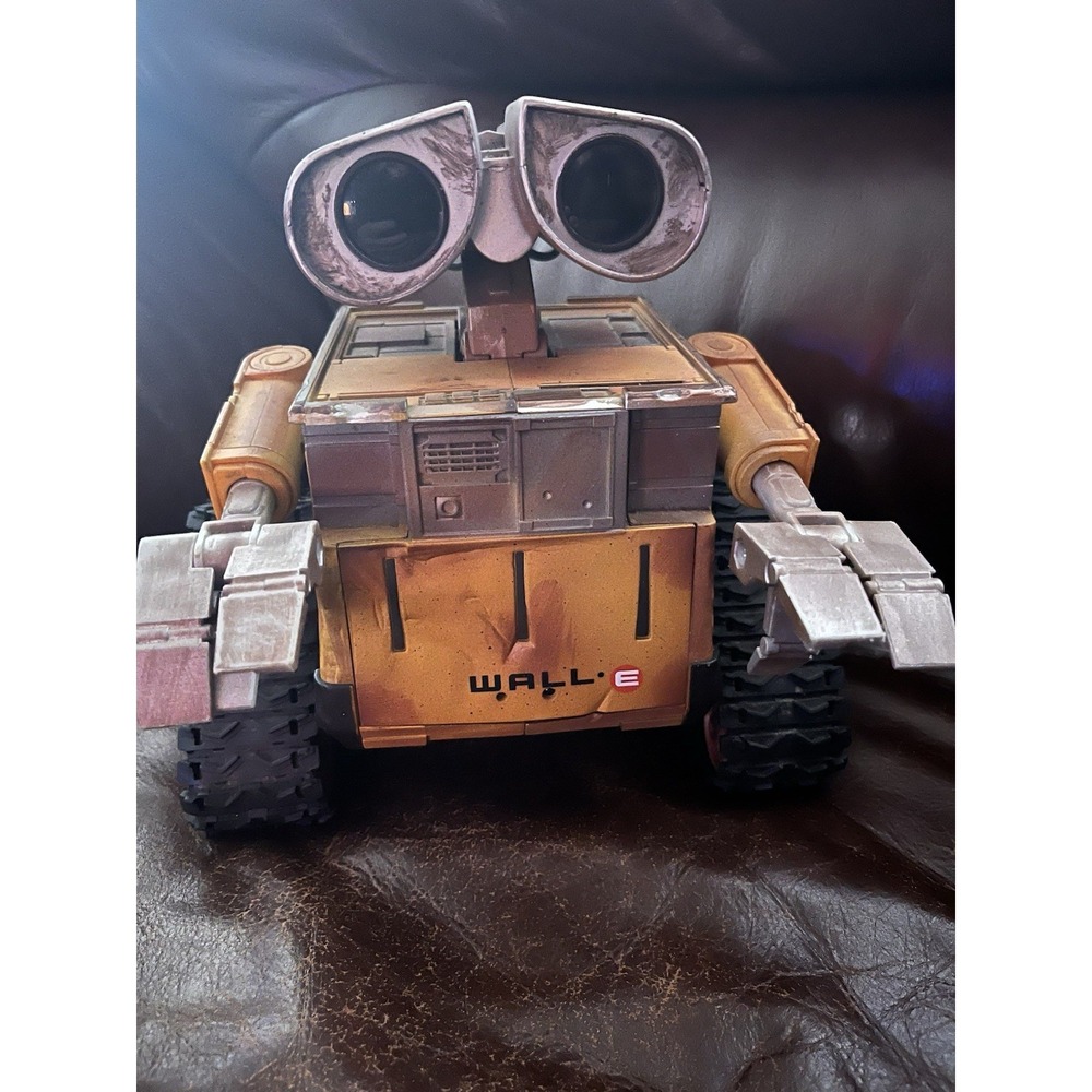 Wall-E remote control toy robot Pixar‎ Disney Store exclusive 1st not tested